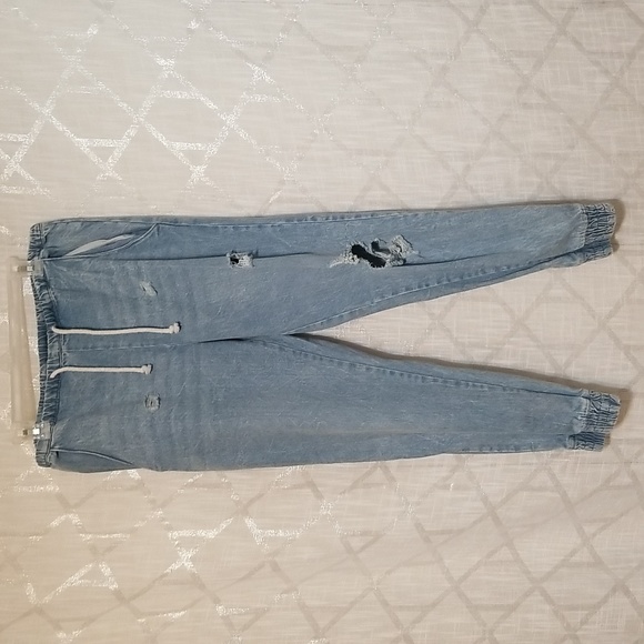 Indigo Rein Joggers Size Large Lightweight Wash Distressed Denim - Picture 1 of 9